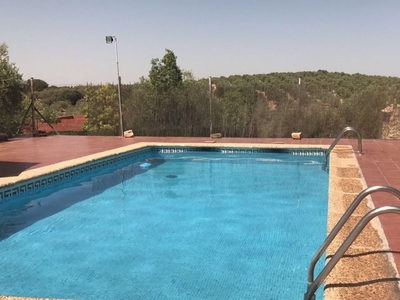 Venta de casa con piscina y terraza en Úbeda