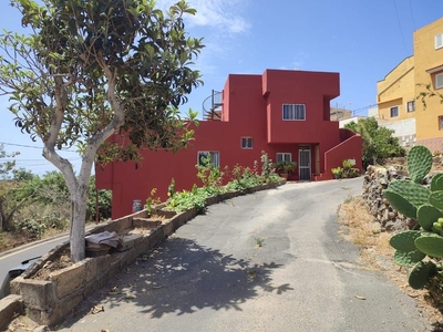 Venta de casa con terraza en Buzanada-Cabo Blanco-Valle de San Lorenzo (Arona)