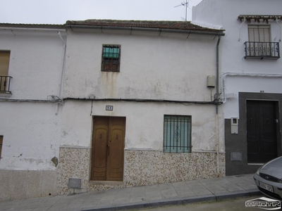 Venta de casa en Fernán-Núñez