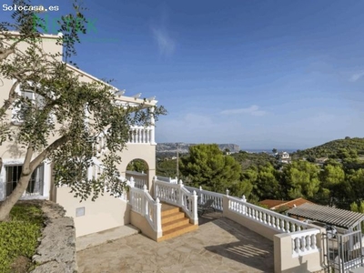 Villa de 5 dormitorios con vistas al mar en venta en Javea cerca del Arenal