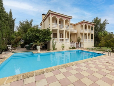 Villa en venta en Alhendín