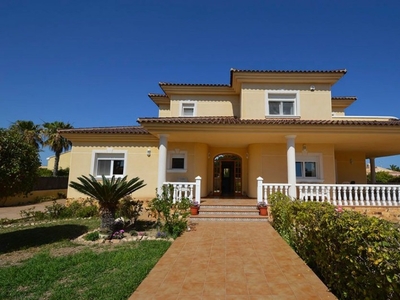 Chalet en Cabo Roig