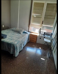 Habitaciones en C/ Aristofanes, Málaga Capital por 320€ al mes