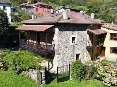 casa de campo en Las Caldas, Asturias