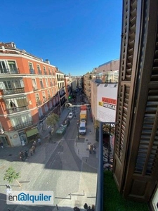 Piso en alquiler en Madrid de 128 m2
