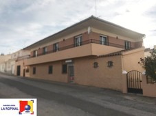 Venta Casa rústica en Calle Barrio Nuevo Arapiles. Buen estado plaza de aparcamiento 296 m²