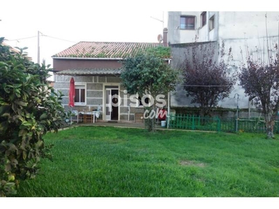 Casa adosada en venta en Avenida de Cambados