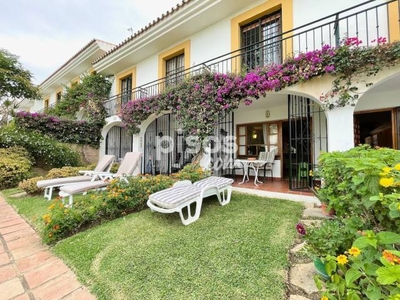 Casa adosada en venta en Calle Romeral de Calipso en Calahonda por 359.000 €