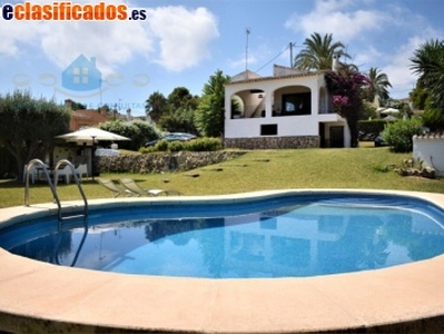 Casa-Chalet en Venta en..