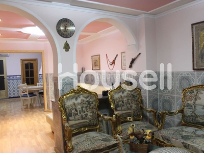 Casa con 3 habitaciones amueblada con aire acondicionado en Alzira