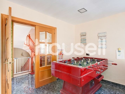 Casa con 4 habitaciones con parking y piscina en Castellar del Vallès