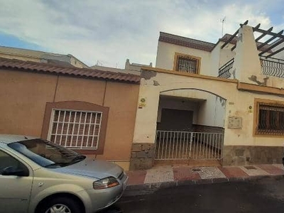 Chalet adosado en venta en Calle Belice (b), Bajo, 04740, Roquetas De Mar (Almería)