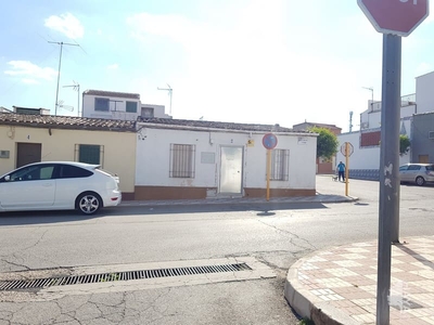 Chalet adosado en venta en Calle Linares, 23200, La Carolina (Jaén)