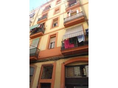 Piso de dos habitaciones Calle San Bertran, El Raval, Barcelona
