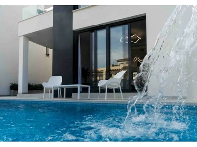 Villa moderna con piscina en Orihuela Costa - AM3888