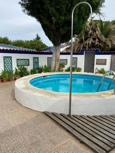 Alquiler de estudio en El Castillo Campodón con piscina y jardín
