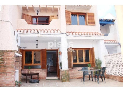 Casa adosada en venta en Travesía Islas Pitiusas, 3