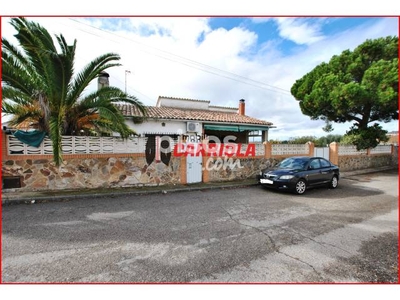 Casa unifamiliar en venta en Santa Cruz del Retamar en Santa Cruz del Retamar por 119.990 €