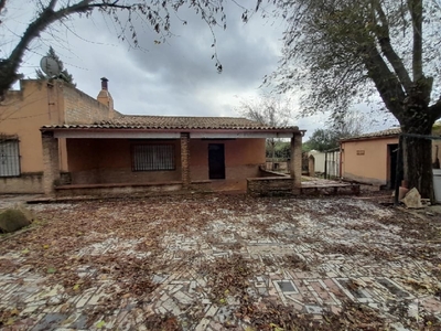 Chalet independiente en venta en Calle Diseminado, 23700, Linares (Jaén)