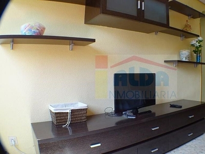 Dúplex en alquiler en Casco Urbano de 3 habitaciones con muebles y aire acondicionado