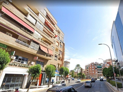 Local comercial Badajoz Ref. 92056733 - Indomio.es