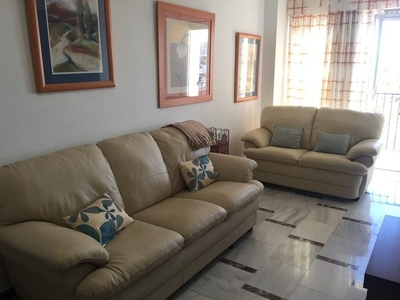 Piso en alquiler en Centro - Córdoba de 2 habitaciones con terraza y muebles