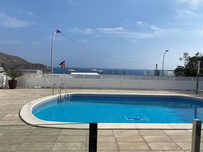 Piso en alquiler en Puerto Rico de 2 habitaciones con terraza y piscina