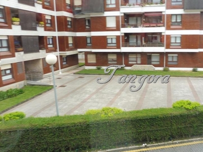 Piso en venta en Avenida de Los Chopos, Villamonte