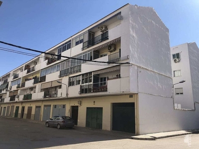 Piso en venta en Manzanares de 2 habitaciones con terraza y balcón
