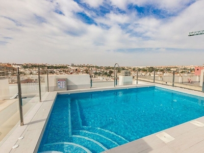 Piso en venta en Playa de los Locos de 2 habitaciones con terraza y piscina