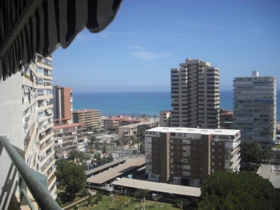 Piso en venta en Playa de San Juan de 4 habitaciones con terraza y piscina