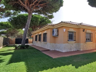 Venta Casa unifamiliar Chiclana de la Frontera. Con terraza 117 m²