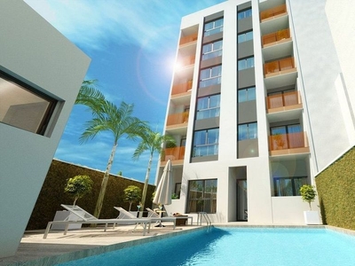 Venta de ático en Playa del Cura de 2 habitaciones con terraza y piscina