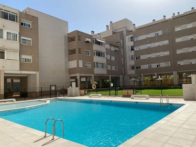 Venta de piso en calle Sax de 3 habitaciones con piscina y garaje