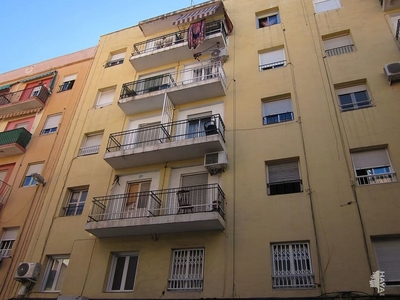 Venta de piso en Carrús Est - Camí dels Magros de 3 habitaciones y 65 m²