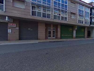 Venta Piso Ourense. Piso de dos habitaciones en Calle QuintiÁn. Primera planta con terraza