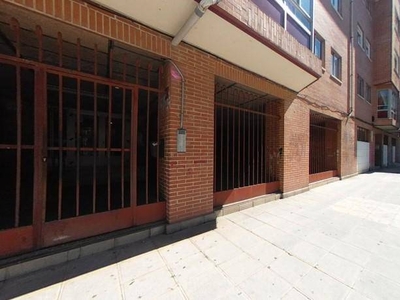 Venta Piso Valladolid. Piso de tres habitaciones en Paseo Cauce. Segunda planta