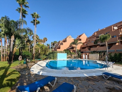 Alquiler de dúplex en calle Paraíso Bahia de 3 habitaciones con terraza y piscina