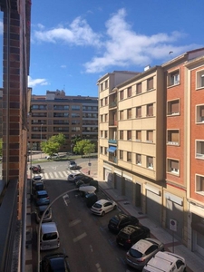 Alquiler de piso en calle Mutilva de 3 habitaciones con terraza y garaje