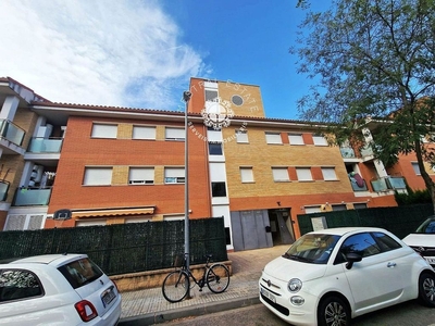 Alquiler de piso en Vilafortuny - Cap de Sant Pere de 2 habitaciones con terraza y piscina