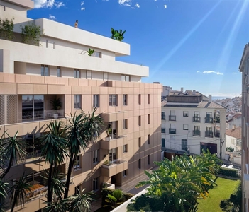 Apartamento en venta en Arroyo de la Miel, Benalmádena, Málaga