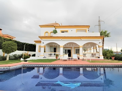 Chalet en venta en Bel-Air, Estepona, Málaga