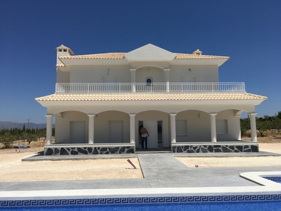 Novelda villa en venta