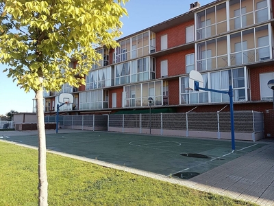 Piso en venta en Muela (La) de 4 habitaciones con terraza y piscina