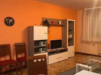 Apartamento de alquiler en Avenida de la Paz, Reyes Católicos