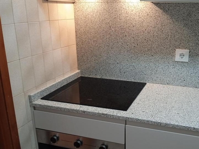 Apartamento de alquiler en Praza la Palloza, Cuatro Caminos - Plaza de la Cubela