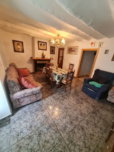 Casa de pueblo en venta en calle Piamonte, 23