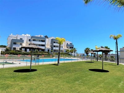 Apartamento en venta en Buenas Noches, Estepona, Málaga