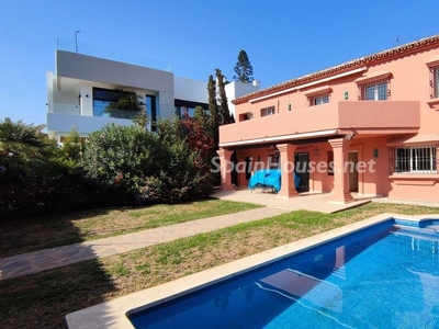 Casa independiente en venta en Nagüeles-Milla de Oro, Marbella