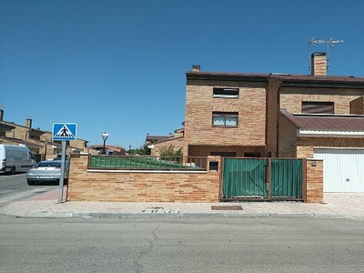 Chalet en venta en calle Dario Regoyos, Ugena, Toledo